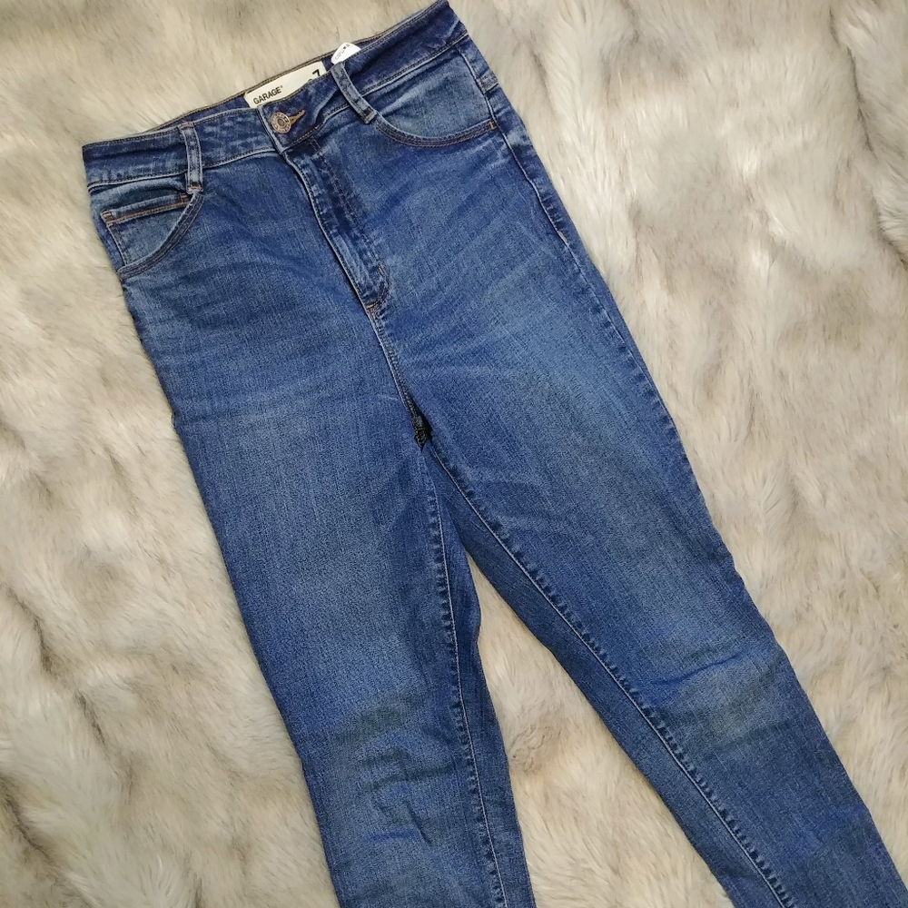 Garage Medium-Wash Extreme High-Rise Jegging
